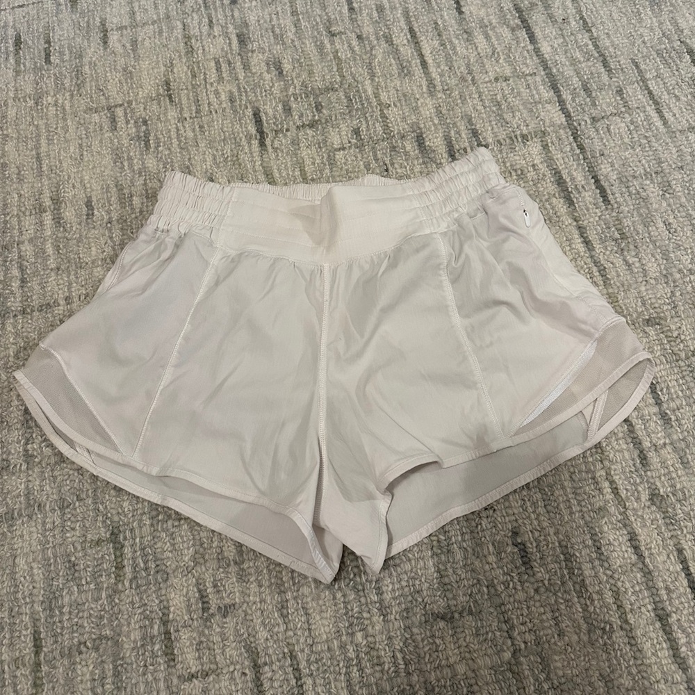 Lululemon Hotty Hot Shorts High Rise 2.5”